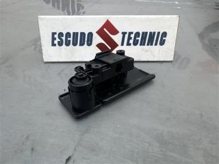 Замок бардачка SUZUKI ESCUDO TDA4W J24B 73430-65820-5PK 2 ракурс