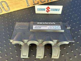Запчасть крышка двигателя декоративная HONDA Freed Spike 2011