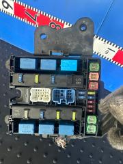 Блок предохранителей под капот SUZUKI ESCUDO TD54W J20A 36710-64JA0-000 2 ракурс