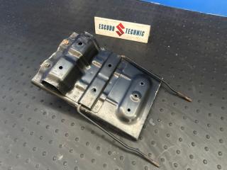 Крепление аккумулятора SUZUKI ESCUDO TD54W J20A 7255065J00 2 ракурс