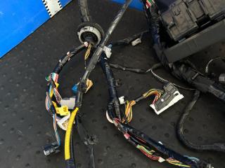 Коса под капот SUZUKI ESCUDO TDA4W J24B 36650-78K20 2 ракурс