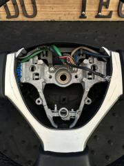Руль SUZUKI ESCUDO YE21S M16A 4811061ME0GJL 2 ракурс Руль SUZUKI ESCUDO YE21S M16A 4811061ME0GJL 2 ракурс