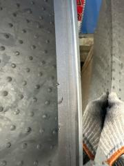 Стекло собачника правое SUZUKI ESCUDO YE21S M16A 48830-52R00 4 ракурс