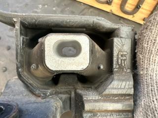 Подушка двигателя левая MAZDA CX3 DK5FW S5-DPTS D09T39070A 2 ракурс