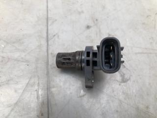 Датчик положения распредвала SUZUKI ESCUDO TD54W J20A 3322051K00 2 ракурс Датчик положения распредвала SUZUKI ESCUDO TD54W J20A 3322051K00 2 ракурс