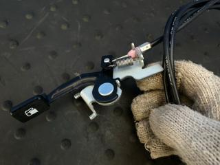 Тросик топливного бака SUZUKI ESCUDO TDA4W J24B 76510-65J00-000 2 ракурс