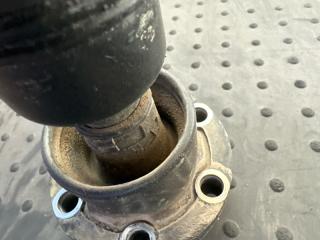 Карданный вал задний SUZUKI ESCUDO TDA4W J24B 27102-80K30-000 5 ракурс