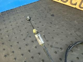Тросик капота SUZUKI ESCUDO TDA4W J24B 82160-65J02-5PK 3 ракурс