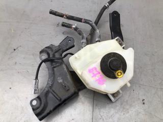 Запчасть бачок для тормозной жидкости TOYOTA PRIUS ALPHA 2013