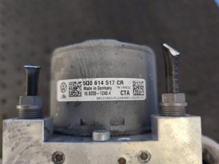Блок abs Volkswagen Tiguan 5NCZE CZE-EA211 5q0614517cr 3 ракурс