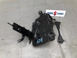 Запчасть подставка под акб TOYOTA SUCCEED 2019