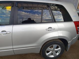 Дверь левая задняя SUZUKI ESCUDO TDA4W J24B 68004-65833-000 1 ракурс Дверь левая задняя SUZUKI ESCUDO TDA4W J24B 68004-65833-000 1 ракурс