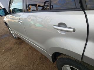Дверь левая задняя SUZUKI ESCUDO TDA4W J24B 68004-65833-000 3 ракурс Дверь левая задняя SUZUKI ESCUDO TDA4W J24B 68004-65833-000 3 ракурс