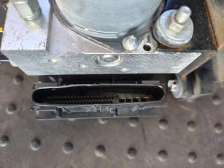 Блок abs Infiniti FX35 S51 VQ35HR 476601CA1A 3 ракурс Блок abs Infiniti FX35 S51 VQ35HR 476601CA1A 3 ракурс