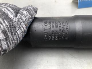 Амортизатор TOYOTA LAND CRUISER PRADO TRJ150W 2TR-FE 4853060190 4 ракурс