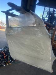 Дверь правая передняя SUZUKI ESCUDO TD54W J20A 68002-65844-000 2 ракурс