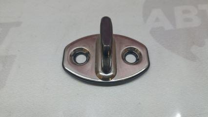 Фото запчасти ответная часть замка двери задняя правая Volkswagen Tiguan 2010 Б/У запчасть Запчасть ответная часть замка двери задняя правая Volkswagen Tiguan 2010