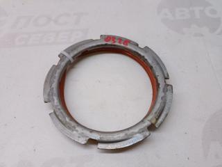 Фото запчасти гайка топливного насоса Volkswagen Touareg 2006 контрактная запчасть Запчасть гайка топливного насоса Volkswagen Touareg 2006