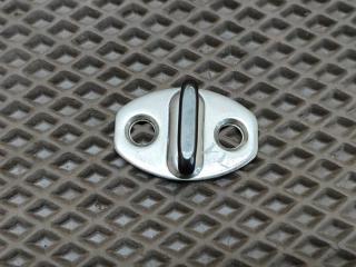 Фото запчасти ответная часть замка двери Volkswagen Passat 2011 Б/У запчасть Запчасть ответная часть замка двери Volkswagen Passat 2011