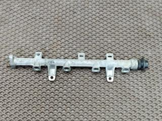 Топливная рампа левая Hyundai Verna 2006