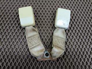 Фото запчасти ответная часть ремня безопасности задний Geely MK 2008 Б/У запчасть Запчасть ответная часть ремня безопасности задний Geely MK 2008