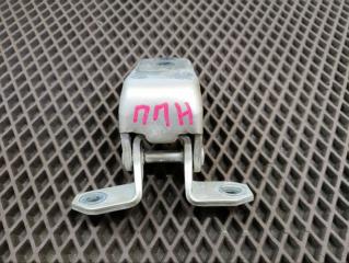 Фото запчасти петля двери передняя правая Suzuki Grand Vitara 2011 Б/У запчасть Запчасть петля двери передняя правая Suzuki Grand Vitara 2011