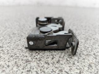 Замок капота BMW X3 E83 N52B25AF Замок капота BMW X3 E83 N52B25AF