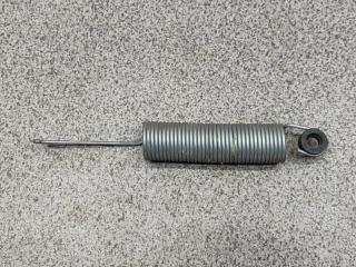 Фото запчасти пружина багажника Volkswagen Polo Sed RUS 2013 Б/У запчасть Запчасть пружина багажника Volkswagen Polo Sed RUS 2013