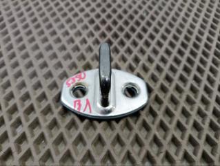 Фото запчасти ответная часть замка двери передняя левая Volkswagen Polo Sed RUS 2017 Б/У запчасть Запчасть ответная часть замка двери передняя левая Volkswagen Polo Sed RUS 2017