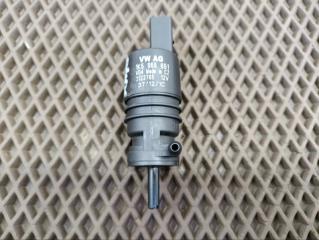 Запчасть насос омывателя Volkswagen Polo Sed RUS 2012