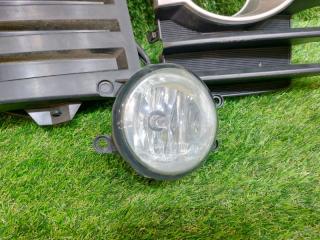 Туманка правая передняя TOYOTA VOXY ZRR75 A044633 2 ракурс