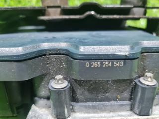 Блок abs NISSAN QASHQAI J11 R9M 47660-4EA4D 4 ракурс