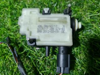 Замок лючка бензобака BMW 7-SERIES F02 N63B44 67117200674 3 ракурс