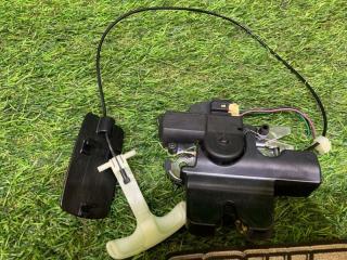 Замок крышки багажника задний G35 2006 V36 VQ35HR