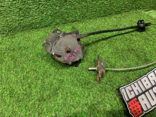 Крепеж запаски KIA MOHAVE HM D6EA 628002J000 2 ракурс