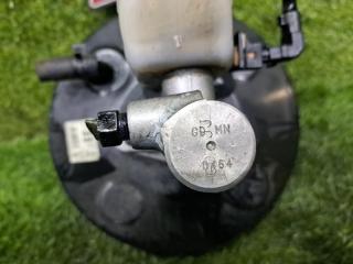 Главный тормозной цилиндр KIA MOHAVE HM D6EA 585002J150 4 ракурс