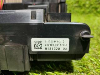 Блок предохранителей BMW 7-SERIES F02 N63B44A 9151320 4 ракурс