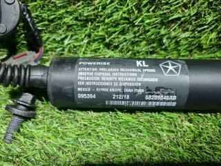 Амортизатор задней двери JEEP CHEROKEE KL ED6 68289846AB 5 ракурс