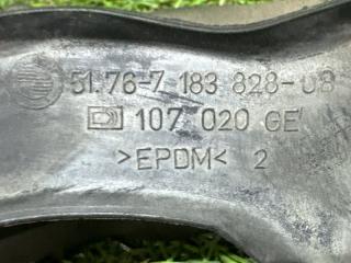 Уплотнительная резинка капота BMW 7-SERIES F02 N63B44A 51767183828 5 ракурс Уплотнительная резинка капота BMW 7-SERIES F02 N63B44A 51767183828 5 ракурс