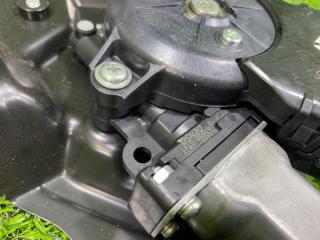 Доводчик двери левый задний TOYOTA TANK M910A 85006B2031 3 ракурс