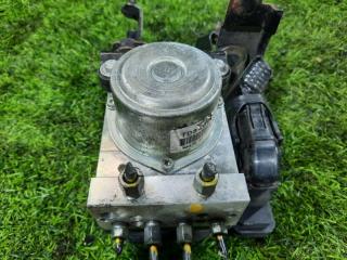 Блок abs NISSAN SKYLINE HNV37 VQ35HR 476604GE9C 3 ракурс