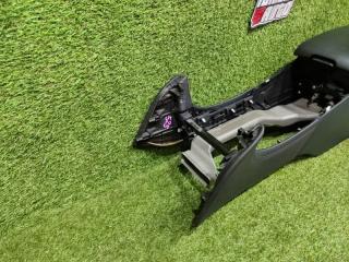 Бардачок между сиденьями INFINITI Q70 Y51 V9X 969051MA0B 3 ракурс Бардачок между сиденьями INFINITI Q70 Y51 V9X 969051MA0B 3 ракурс