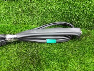 Уплотнительная резинка капота передняя BMW 7-SERIES F01 N54B30 51767199435 5 ракурс Уплотнительная резинка капота передняя BMW 7-SERIES F01 N54B30 51767199435 5 ракурс