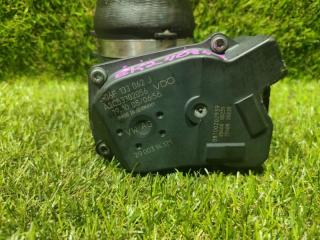 Дроссельная заслонка AUDI A4 8K2 CAEB 06F133062J 5 ракурс