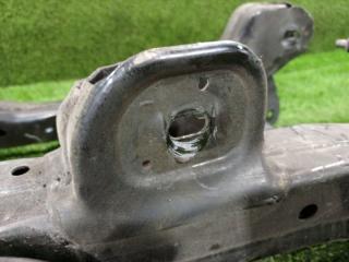 Балка подвески задняя JEEP CHEROKEE KL ED6 4877381AG 4 ракурс Балка подвески задняя JEEP CHEROKEE KL ED6 4877381AG 4 ракурс