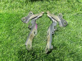 Петля капота CHEVROLET ORLANDO J309 Z20D 95142830 2 ракурс Петля капота CHEVROLET ORLANDO J309 Z20D 95142830 2 ракурс