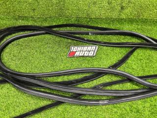 Уплотнитель двери комплект JAGUAR XF 2010