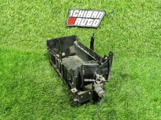 Крепление аккумулятора CHEVROLET ORLANDO J309 Z20D 13354419 2 ракурс