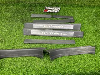 Накладка на порог SSANGYONG KYRON DJ D20DT 77301-09000 1 ракурс Накладка на порог SSANGYONG KYRON DJ D20DT 77301-09000 1 ракурс