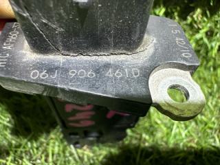 Датчик расхода воздуха AUDI A4 8K2 CAEB 06J906461 3 ракурс